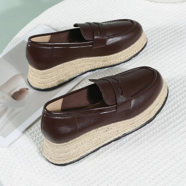 Giày Lười Nữ Đế Cao 5cm Da Nhân Tạo, Mềm Mang Êm, Thiết Kế Trẻ Trung - 356.400 VND 5 Giày Lười Nữ Đế Cao 5cm Da Nhân Tạo, Mềm Mang Êm, Thiết Kế Trẻ Trung - 356.400 VND 5