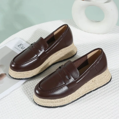Giày Lười Nữ Đế Cao 5cm Da Nhân Tạo, Mềm Mang Êm, Thiết Kế Trẻ Trung - 356.400 VND 6 Giày Lười Nữ Đế Cao 5cm Da Nhân Tạo, Mềm Mang Êm, Thiết Kế Trẻ Trung - 356.400 VND 6