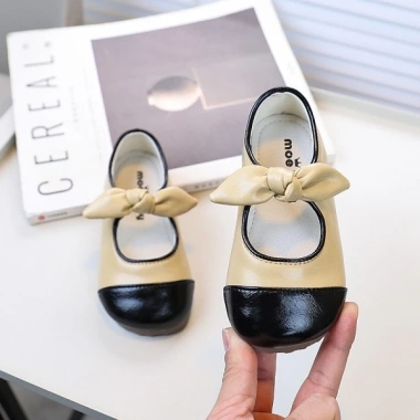 Giày Mary Jane bé gái mũi tròn mềm mại, thoải mái - Đôi công chúa giá ưu đãi 303.369đ 11 Giày Mary Jane bé gái mũi tròn mềm mại, thoải mái - Đôi công chúa giá ưu đãi 303.369đ 11
