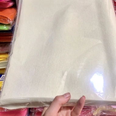Giấy mếch lụa mỏng Indo 50 tờ - Đủ màu, bó hoa, lót hoa, tăng tài lộc, giá ưu đãi 65.000₫
