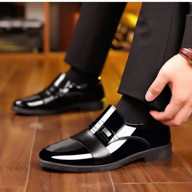Giày nam da bóng cao cấp GN25S – Giày lười 2 màu, phong cách thoải mái, chỉ 159.000₫