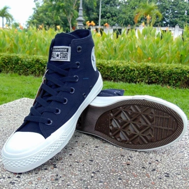 Giày Nữ AllStar Chuck Cổ Cao Xanh - Thời trang năng động, giảm còn 640k