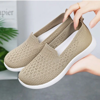 Giày nữ đế bằng thoải mái, lưới thoáng khí, ôm chân, phong cách năng động - 604.500₫