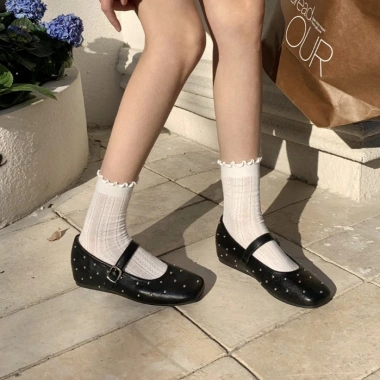 Giày nữ đế cao 3cm mũi vuông đính đá cá tính - Mary Jane búp bê tiểu thư 6.002, full box, giảm còn 269.000đ 4 Giày nữ đế cao 3cm mũi vuông đính đá cá tính - Mary Jane búp bê tiểu thư 6.002, full box, giảm còn 269.000đ 4