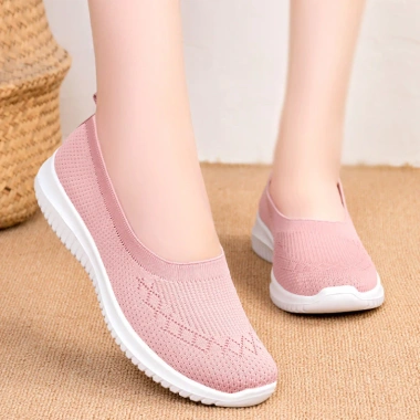 Giày nữ đế phẳng thoáng khí mẫu thuyền thời trang 2.023, giá 607.500 VND, hàng có sẵn