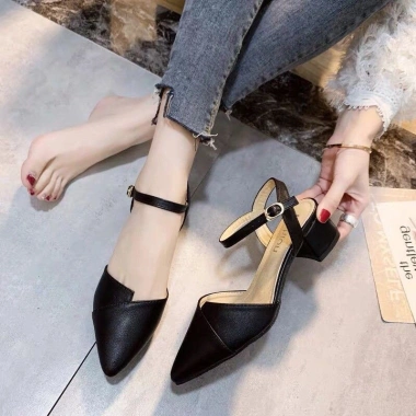 Giày Nữ Gót Vuông Sang Trọng - Sục Công Sở Quai Hậu, Giá 109.000đ Giảm Sốc