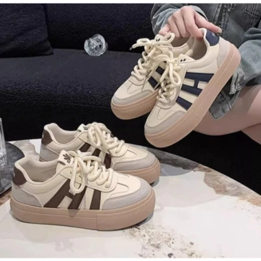 Giày Nữ Hot Trend Hai Màu Đế Bằng Chất Liệu Cao Cấp - Giảm Giá, Chỉ 814.000 VNĐ