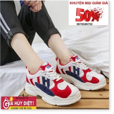 Giày nữ thời trang năng động - Giá 1.410.000₫, nhẹ thoáng, thiết kế trẻ trung