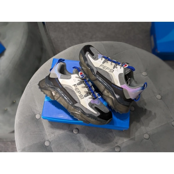 Trải nghiệm thực tế khi đi giày Pepsi Sneaker Chunky – Đánh giá độ êm và độ bám