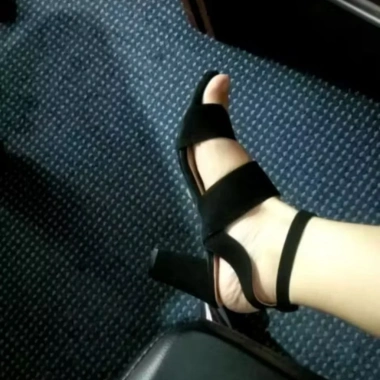 Giày sandal cao gót bigsize nữ size 40-42 quai ngang màu đen công sở thanh lịch