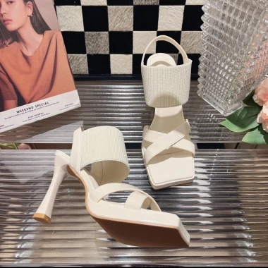 Giày sandal cao gót GDS106 đế đúp cao 10p 4 màu Đen Trắng Bạc Vàng giá 299.000đ phù hợp đi chơi tiệc 4 Giày sandal cao gót GDS106 đế đúp cao 10p 4 màu Đen Trắng Bạc Vàng giá 299.000đ phù hợp đi chơi tiệc 4