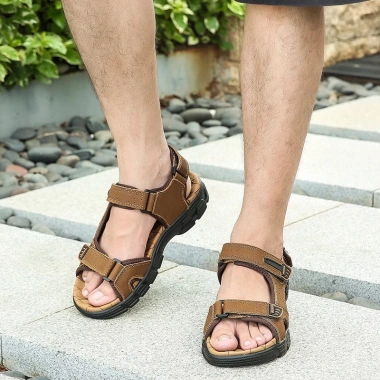 Giày sandal đế bằng chống trượt thời trang đi biển nam Giá chỉ 345.000₫