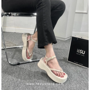 Giày sandal đế xuồng xỏ ngón - Ảnh tự chụp, giá 510.000đ, giảm 122.400đ, thoải mái