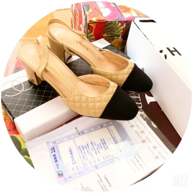 Giày sandal nữ cao gót vuông 5cm mũi đen trần trám – Fullbox Bill túi, giá chỉ 395.000₫ (giảm từ 474.000₫)
