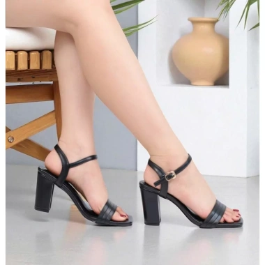 Giày sandal nữ công sở cao gót 8cm đế trụ quai chần chỉ X913 Pixie - 249.000 2 Giày sandal nữ công sở cao gót 8cm đế trụ quai chần chỉ X913 Pixie - 249.000 2