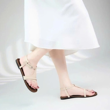 Giày Sandal Nữ Melody Shoes Đế Bệt Xỏ Ngón Thời Trang Mùa Hè - Giá 96.390₫ 10 Giày Sandal Nữ Melody Shoes Đế Bệt Xỏ Ngón Thời Trang Mùa Hè - Giá 96.390₫ 10