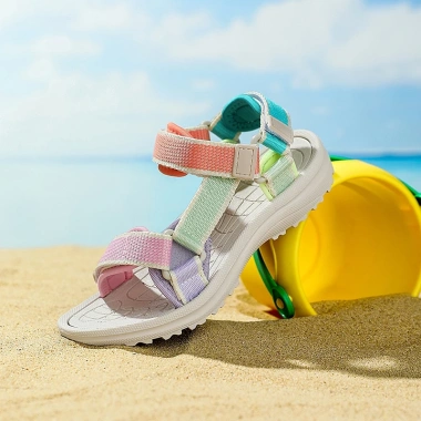 Giày sandal trẻ em mùa hè phong cách mới, thoáng khí, chống trơn trượt, bé trai và bé gái đi biển tiểu học