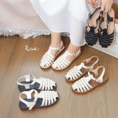 Giày Sandals Rọ Quai Hậu Mùa Hè Nữ Đi Học THENYSMILE REDYY +1size Giá 339.000