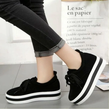 Giày Sneaker Bánh Mì Độn Đế Cao Cấp - Giảm còn 900k, Tặng Nước Hoa 3