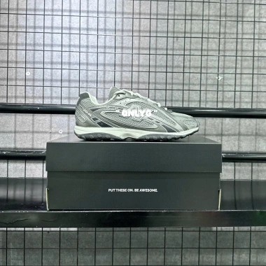 Giày sneaker CHINHHANG 4 phối màu - Thoải mái, thời trang, giảm giá 20% chỉ 3.29 triệu 2 Giày sneaker CHINHHANG 4 phối màu - Thoải mái, thời trang, giảm giá 20% chỉ 3.29 triệu 2