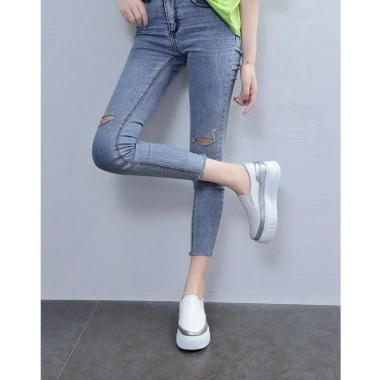 Giày sneaker đế bánh mì tăng chiều cao, tặng kèm nước hoa - Giá chỉ 900.000₫