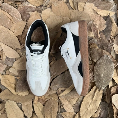 Giày Sneaker Diadora Classic Gum Da Lộn Đen Trắng - Giá chỉ 700.000, phù hợp đi học, đi chơi, đi làm