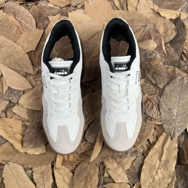 Giày Sneaker Diadora Classic Gum Da Lộn Đen Trắng - Giá chỉ 700.000, phù hợp đi học, đi chơi, đi làm 2