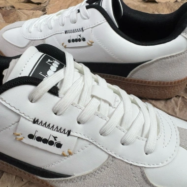 Giày Sneaker Diadora Classic Gum Da Lộn Đen Trắng - Giá chỉ 700.000, phù hợp đi học, đi chơi, đi làm 6