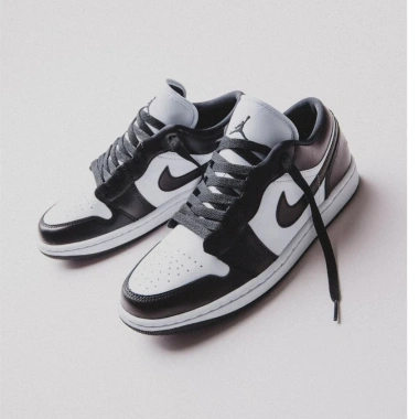Giày Sneaker J1 Low Panda DC774-101 Thể Thao Nam Nữ FLEX SHOES Kiểm Tra 30 Ngày Giá 2.650.000 6 Giày Sneaker J1 Low Panda DC774-101 Thể Thao Nam Nữ FLEX SHOES Kiểm Tra 30 Ngày Giá 2.650.000 6
