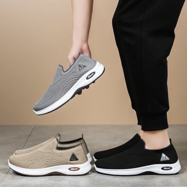 Giày sneaker nam 1 nút bấm nhẹ thoáng khí, màu trơn tối giản giảm 22% chỉ 1.095.000₫ 2
