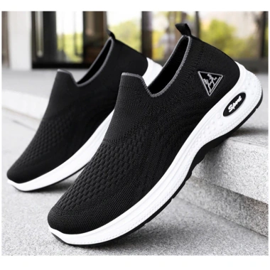 Giày sneaker nam 1 nút bấm nhẹ thoáng khí, màu trơn tối giản giảm 22% chỉ 1.095.000₫ 3