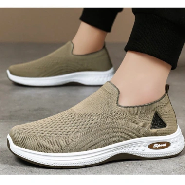 Giày sneaker nam 1 nút bấm nhẹ thoáng khí, màu trơn tối giản giảm 22% chỉ 1.095.000₫ 4