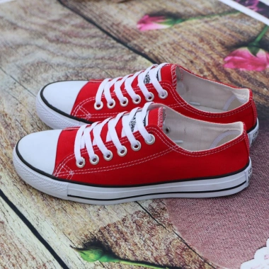 Giày Sneaker Nam Cổ Điển Đỏ Rực Rỡ - Phong Cách Trẻ Trung, Năng Động, Giá Giảm 640k
