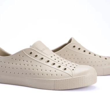 Giày Sneaker Nam Nữ Siêu Nhẹ 2.026 - Khối EVA Đúc Nguyên, Giá Ưu Đãi 213.600₫