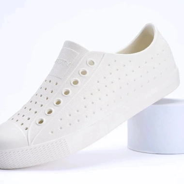 Giày Sneaker Nam Nữ Siêu Nhẹ 2.026 - Khối EVA Đúc Nguyên, Giá Ưu Đãi 213.600₫