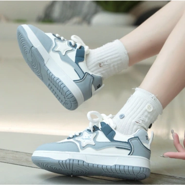 Giày Sneaker Năng Động Dễ Thương, Phối Chi Tiết Trẻ Trung, Đế Bền - 837.500₫