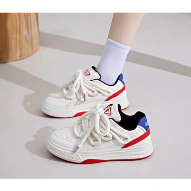 Giày Sneaker Nữ Hàn Quốc Độc Đáo - Năng Động Trẻ Trung Giá 824k Giảm 21% 3 Giày Sneaker Nữ Hàn Quốc Độc Đáo - Năng Động Trẻ Trung Giá 824k Giảm 21% 3