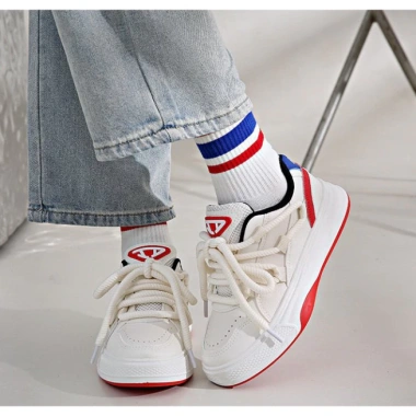 Giày Sneaker Nữ Hàn Quốc Độc Đáo - Năng Động Trẻ Trung Giá 824k Giảm 21% 4 Giày Sneaker Nữ Hàn Quốc Độc Đáo - Năng Động Trẻ Trung Giá 824k Giảm 21% 4