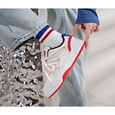 Giày Sneaker Nữ Hàn Quốc Độc Đáo - Năng Động Trẻ Trung Giá 824k Giảm 21% 6 Giày Sneaker Nữ Hàn Quốc Độc Đáo - Năng Động Trẻ Trung Giá 824k Giảm 21% 6