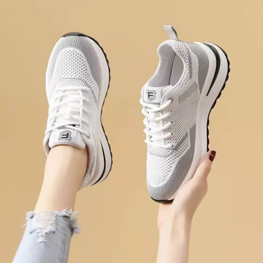 Giày sneaker nữ LVPEB nhẹ, thoáng mát, 73.000₫ giảm từ 94.170₫ - thể thao