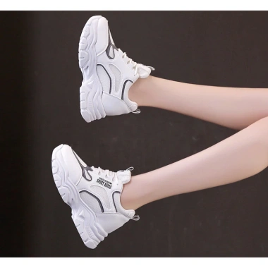 Giày sneaker nữ tăng chiều cao 6cm viền phản quang thời trang hiện đại 832.500₫