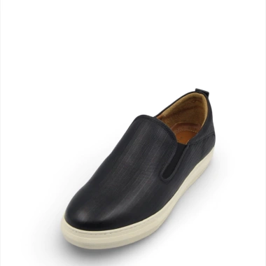 Giày Sneaker Slip-On TOMOYO Đen Đế Trắng Da 2 lớp TMN51.101 - Thoải mái đi làm, đi chơi, giảm 17% 3 Giày Sneaker Slip-On TOMOYO Đen Đế Trắng Da 2 lớp TMN51.101 - Thoải mái đi làm, đi chơi, giảm 17% 3