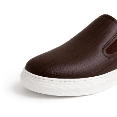 Giày Sneaker Slip-On TOMOYO Đen Đế Trắng Da 2 Lớp TMN51.102 - Phong Cách Đi Làm và Đi Chơi, Giá 1.5 Triệu 4 Giày Sneaker Slip-On TOMOYO Đen Đế Trắng Da 2 Lớp TMN51.102 - Phong Cách Đi Làm và Đi Chơi, Giá 1.5 Triệu 4