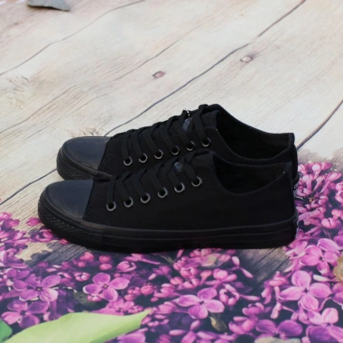 Giày Sneaker Vnss Cla Nữ Đen Thời Trang Hiện Đại Năng Động Giá Ưu Đãi 649.500₫