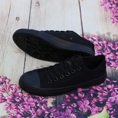 Giày Sneaker Vnss Cla Nữ Đen Thời Trang Hiện Đại Năng Động Giá Ưu Đãi 649.500₫