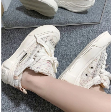 Giày sneaker xVessel G.O.P Mashmallow White Tweed Chunky hot trend - chính hãng, giá 6,5 triệu