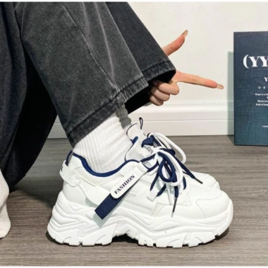 Giày Sneakers Nữ 2 Màu Xinh Thiết Kế Hàn Quốc Dễ Thương - Giá 814.500₫