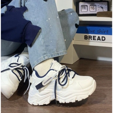 Giày Sneakers Nữ 2 Màu Xinh Thiết Kế Hàn Quốc Dễ Thương - Giá 814.500₫