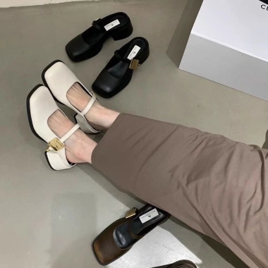 Giày sục búp bê Mary Jane hở gót mũi vuông khóa kim loại Xu hướng 2.024 giảm giá 23% chỉ 320.000₫ 3