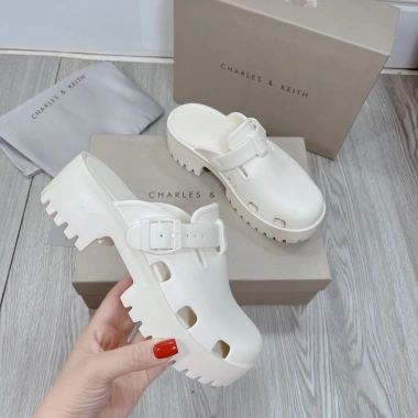Giày sục CNK đế 5cm mũi tròn fullbox - Siêu nhẹ, phong cách, giảm 19% chỉ 375.000đ